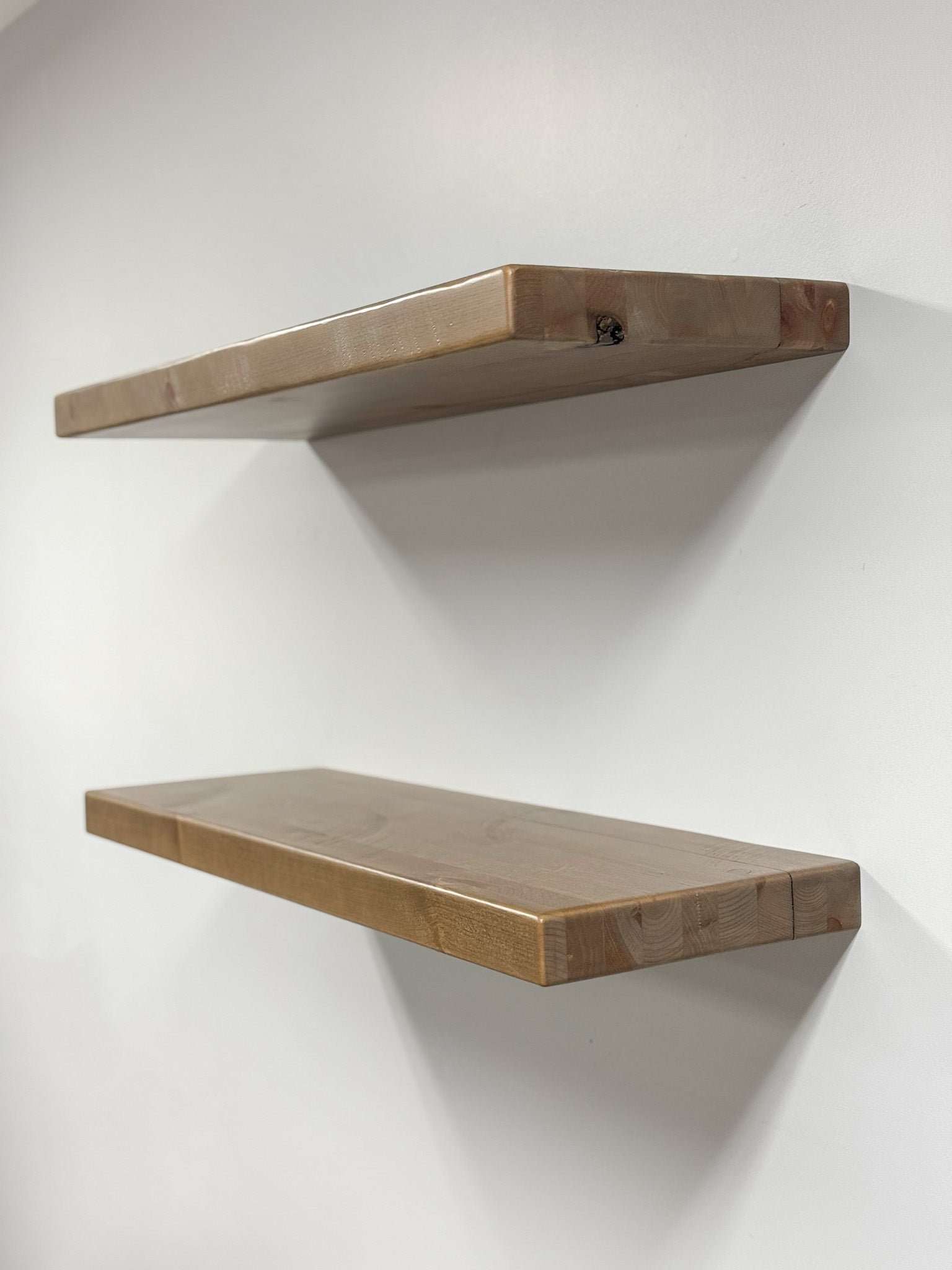 Classic Finished Floating Shelf Kit