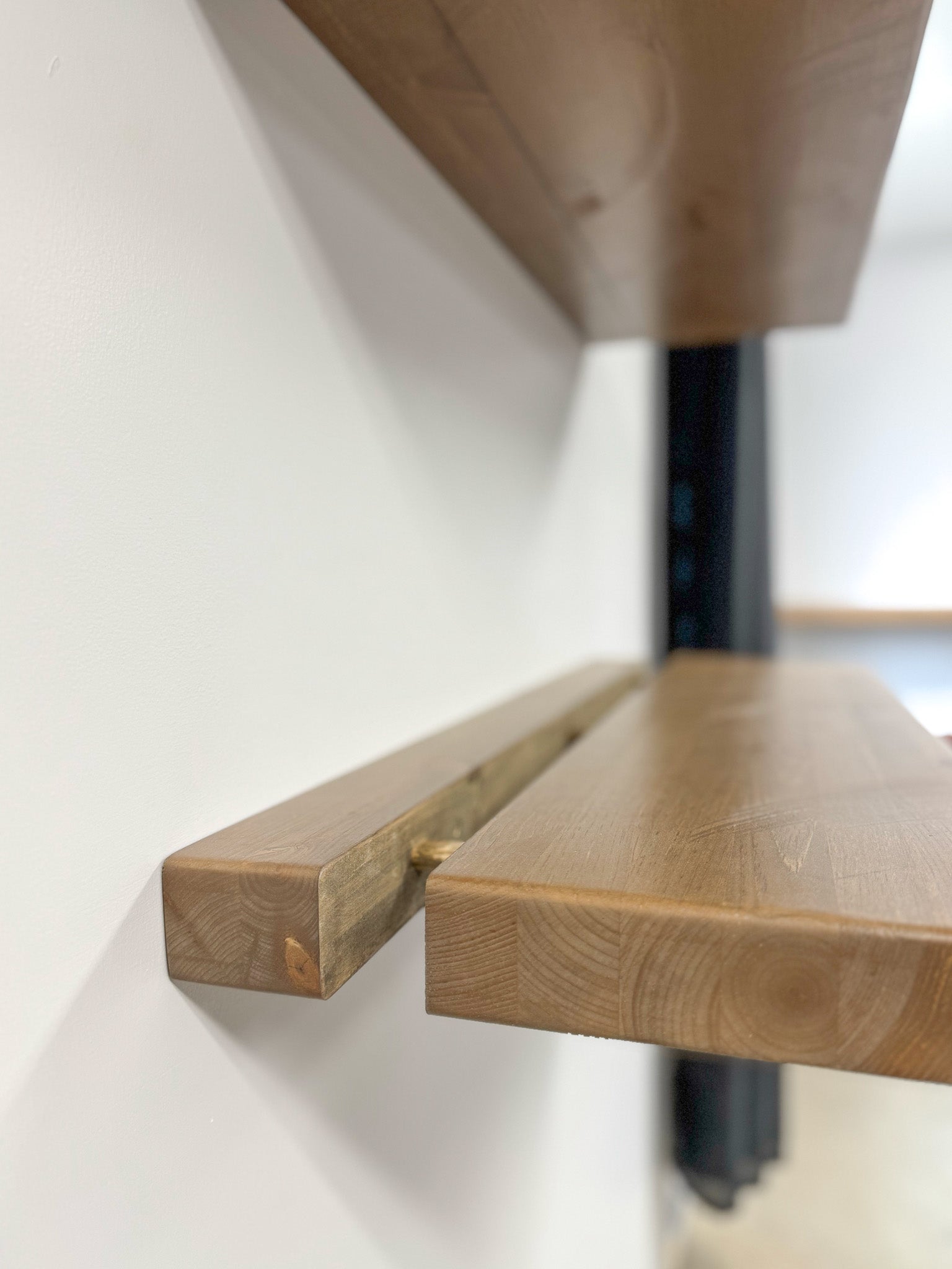 Classic Finished Floating Shelf Kit