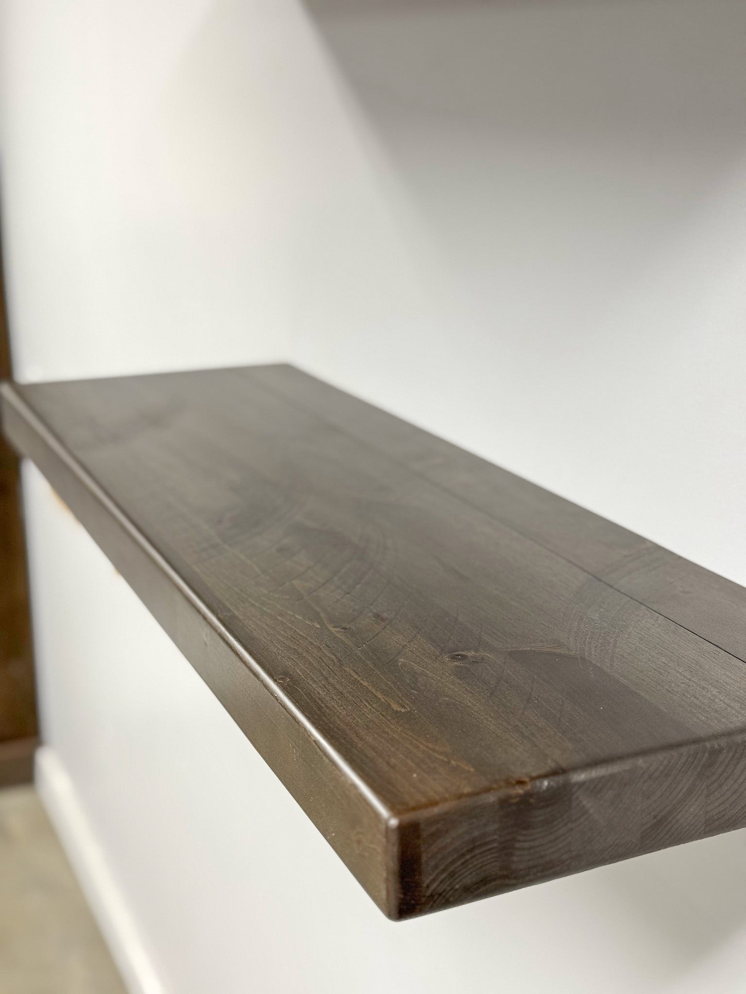 Classic Finished Floating Shelf Kit