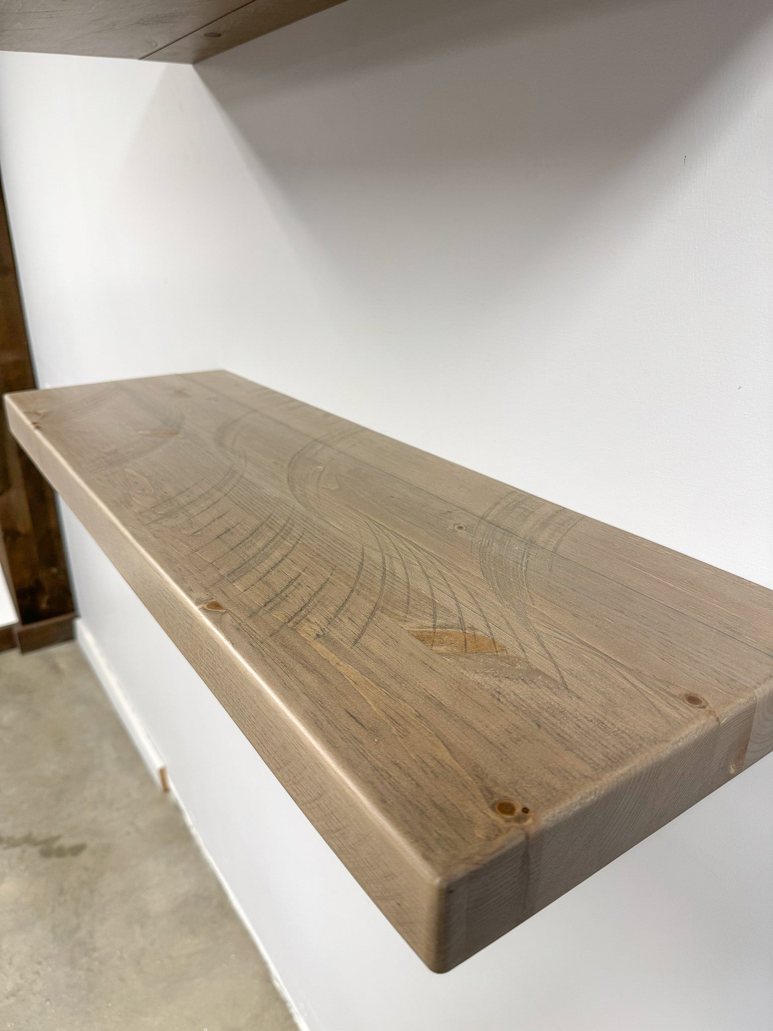 Classic Finished Floating Shelf Kit