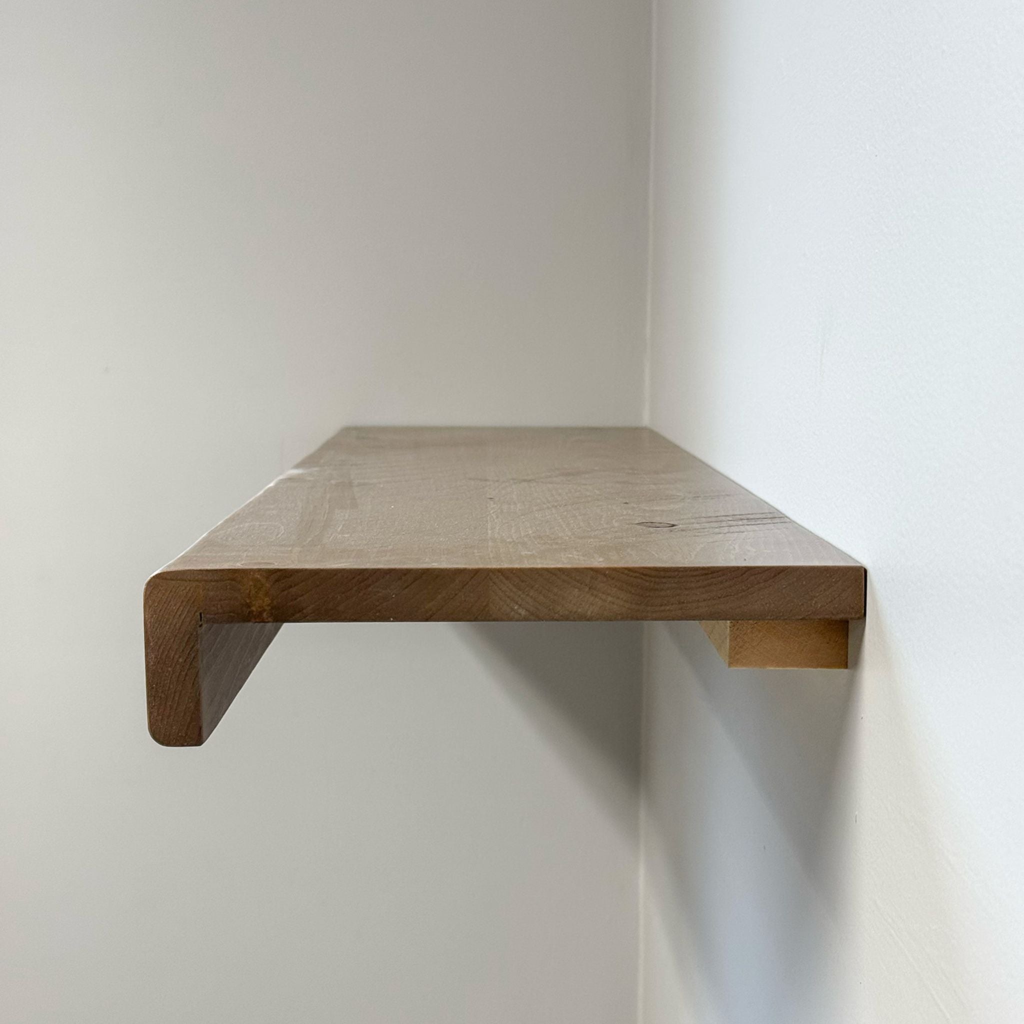2 1/2" L-Shaped Solid Shelf – Manitoba Harvest