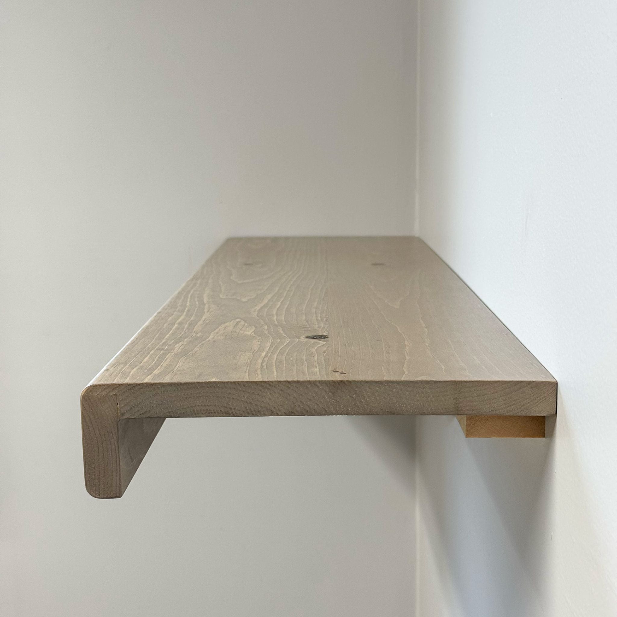 2 1/2" L-Shaped Solid Shelf – River Rock